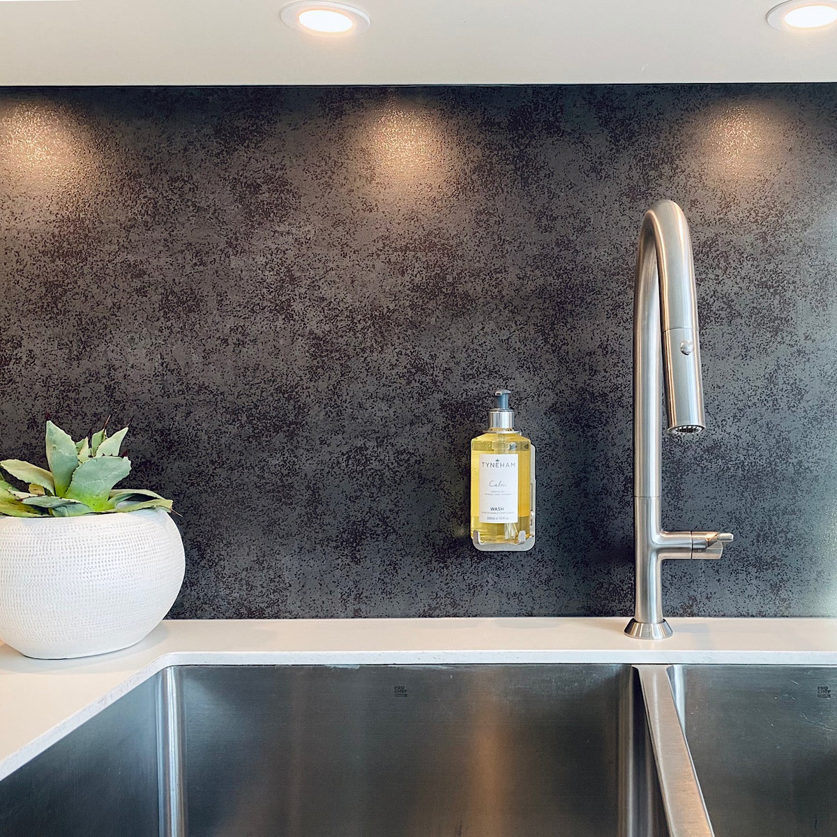 Calm Hand &amp; Body Wash