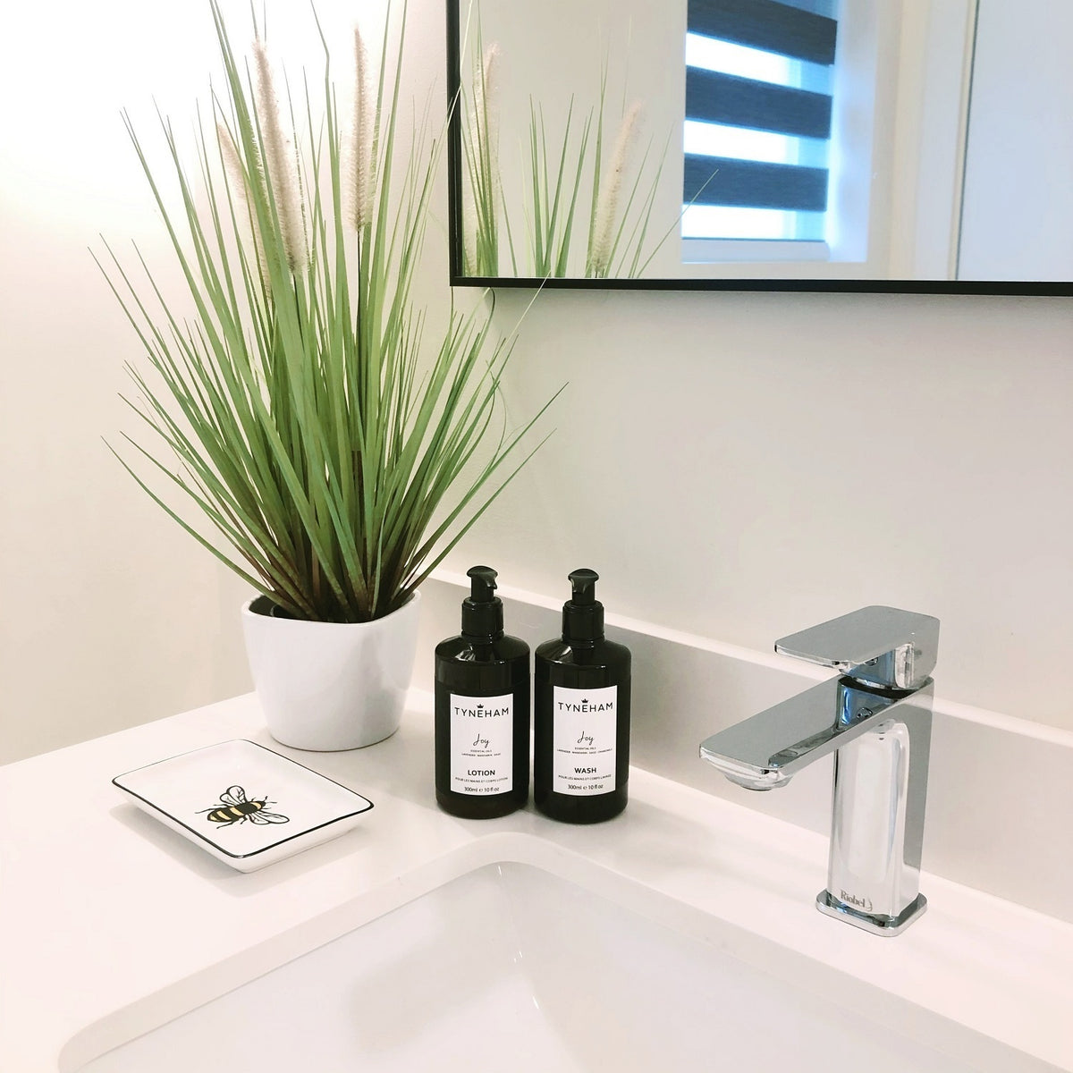 Joy Hand &amp; Body Wash